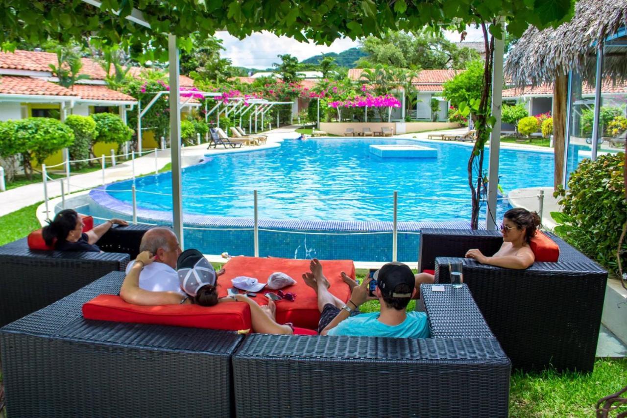 Seis Playas Hotel Tamarindo Exterior photo